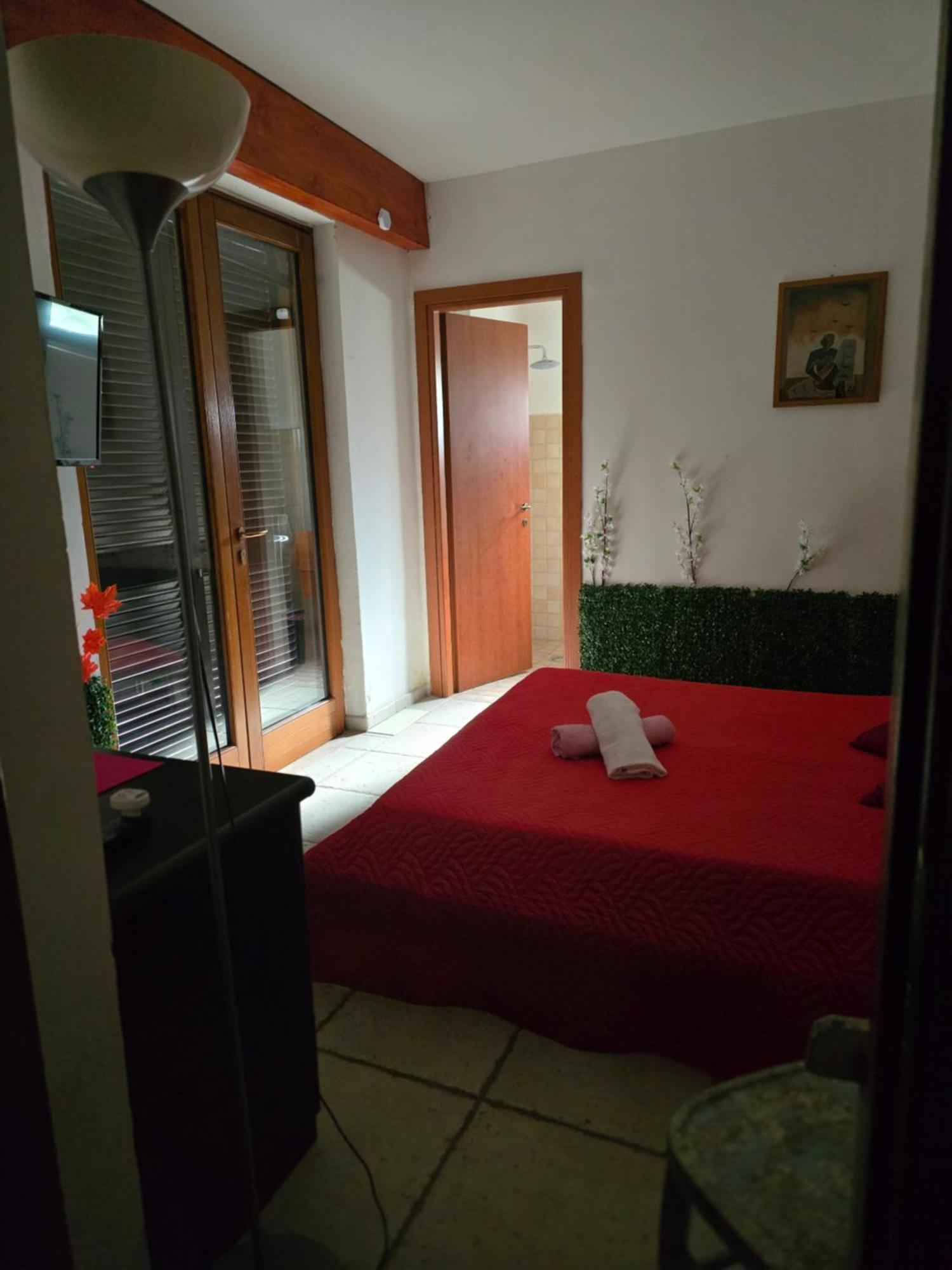 Camera Matrimoniale con Bagno Privato